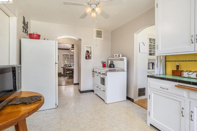 1545 W Walnut Street, Stockton, CA 95203