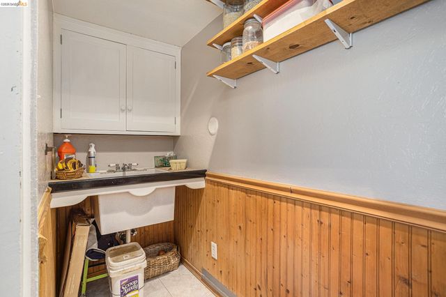 1545 W Walnut Street, Stockton, CA 95203