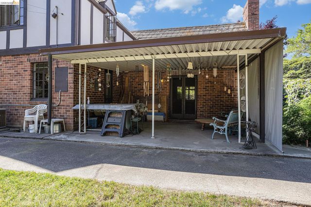 1545 W Walnut Street, Stockton, CA 95203