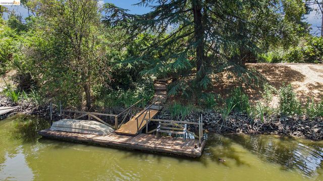 1545 W Walnut Street, Stockton, CA 95203