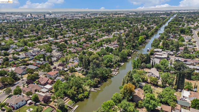 1545 W Walnut Street, Stockton, CA 95203