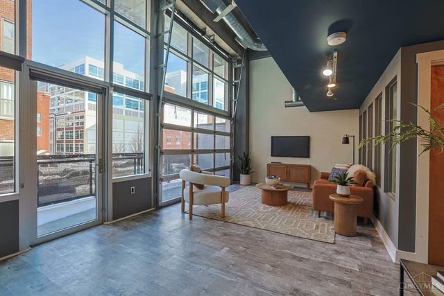 353 W Fourth Street, Cincinnati, OH 45202