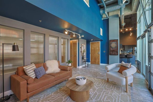 353 W Fourth Street, Cincinnati, OH 45202