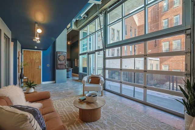 353 W Fourth Street, Cincinnati, OH 45202