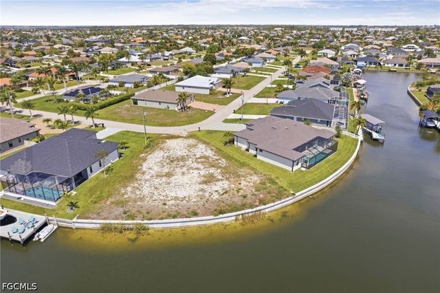 2222 SW 31st LN, Cape Coral, FL 33914