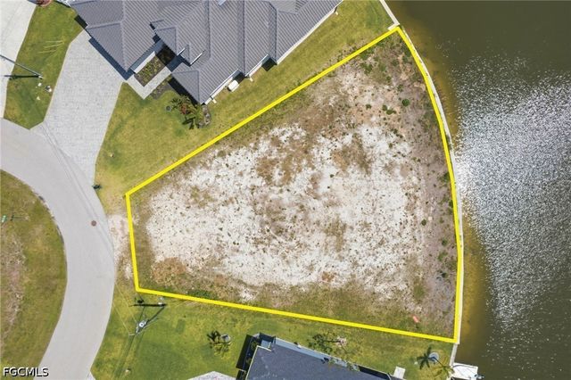 2222 SW 31st LN, Cape Coral, FL 33914