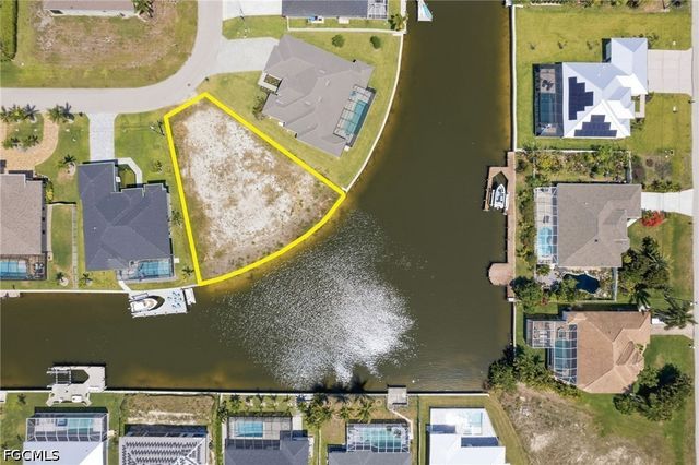 2222 SW 31st LN, Cape Coral, FL 33914