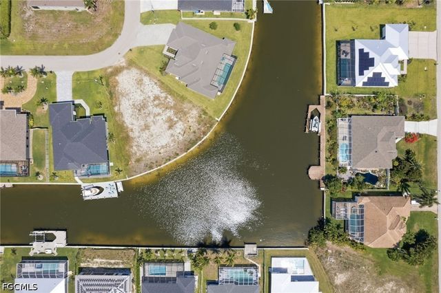 2222 SW 31st LN, Cape Coral, FL 33914