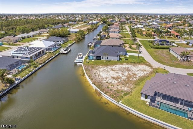 2222 SW 31st LN, Cape Coral, FL 33914