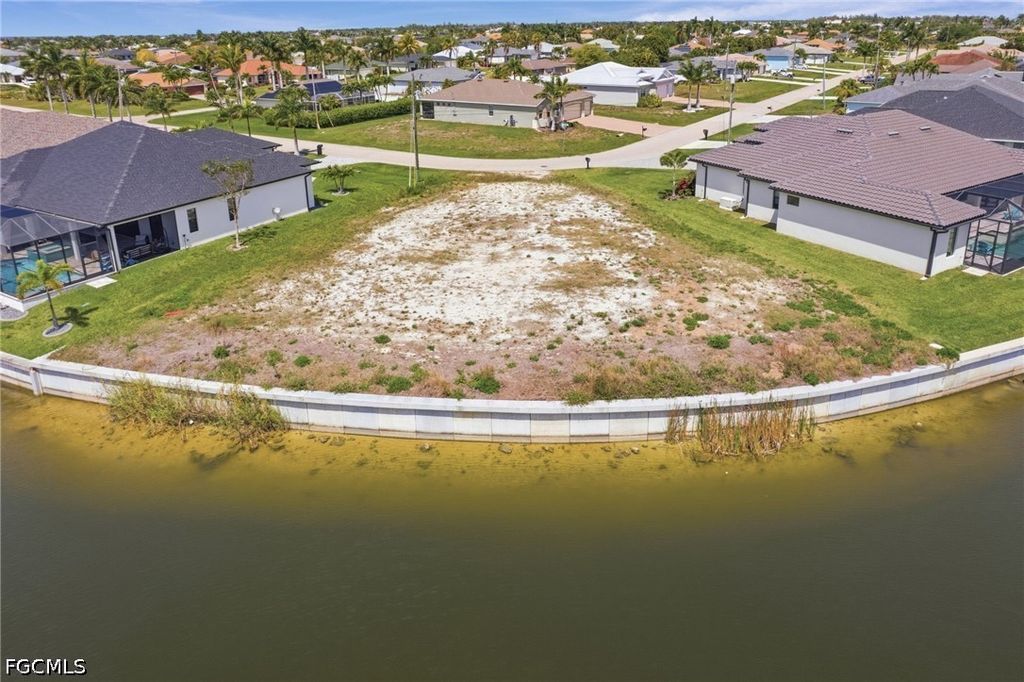 2222 SW 31st LN, Cape Coral, FL 33914