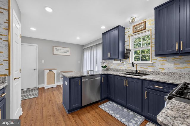 100 ROSE CT, Sicklerville, NJ 08081