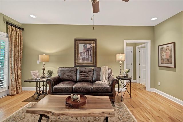 2316 Saint Davids Sq NW 14, Kennesaw, GA 30152