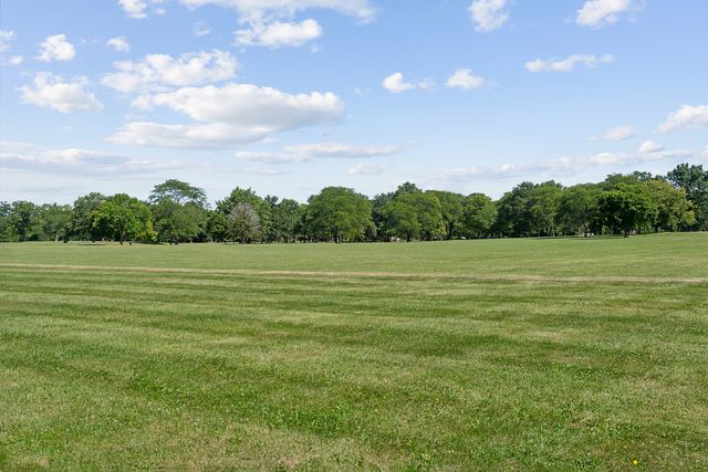 3535 Patten Road 1F, Highland Park, IL 60035