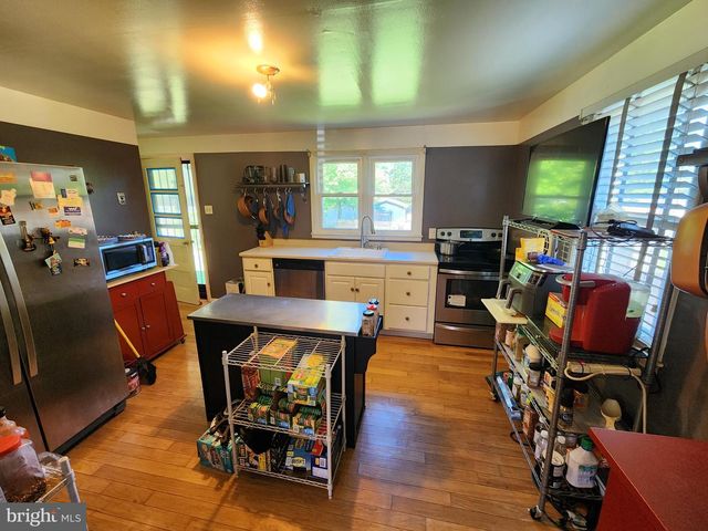 536 HARDING AVE, Feasterville Trevose, PA 19053