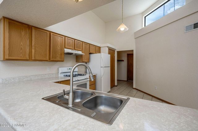 2147 Foxtail Pine Drive, Las Cruces, NM 88012