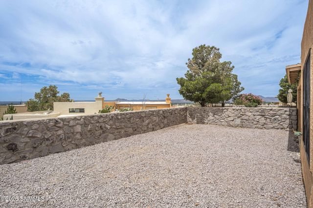 2147 Foxtail Pine Drive, Las Cruces, NM 88012