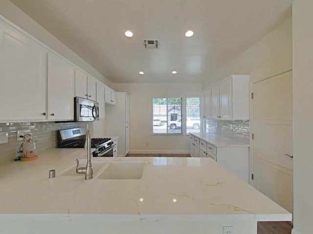 385 Summer Grove Cir, Roseville, CA 95678