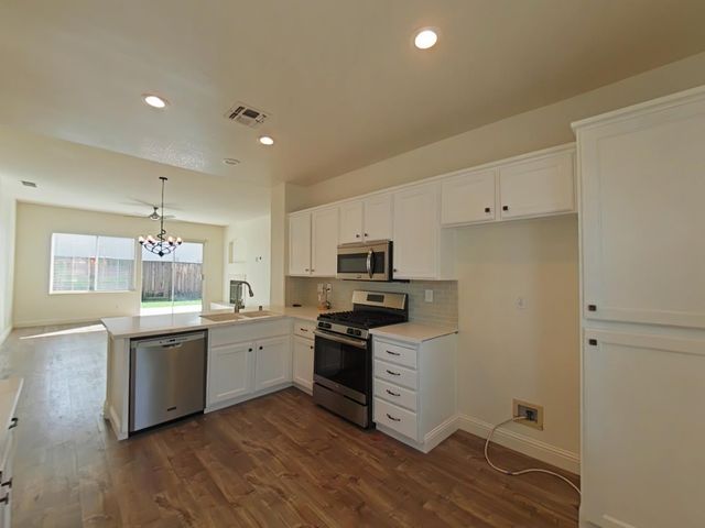 385 Summer Grove Cir, Roseville, CA 95678