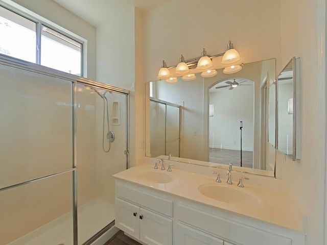 385 Summer Grove Cir, Roseville, CA 95678