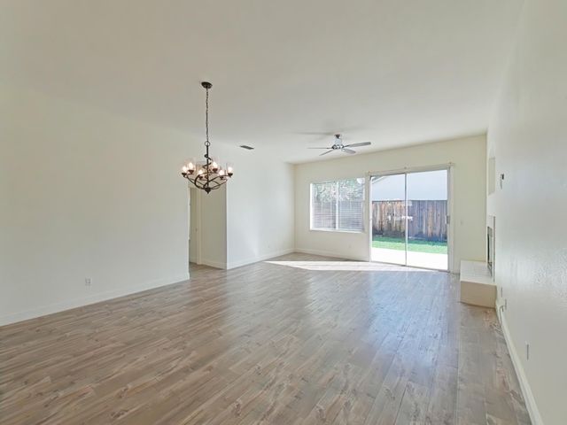 385 Summer Grove Cir, Roseville, CA 95678