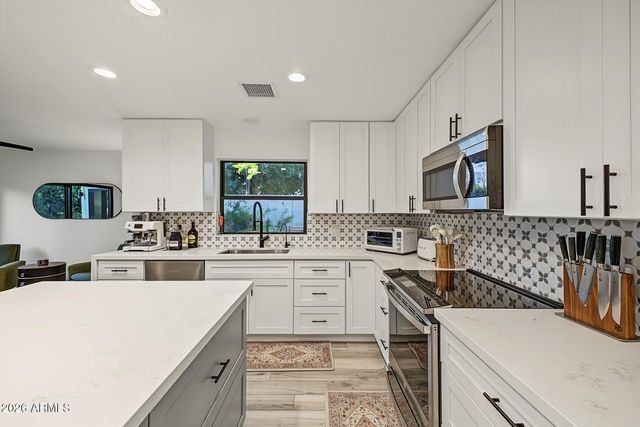7244 E SOLANO Drive, Scottsdale, AZ 85250