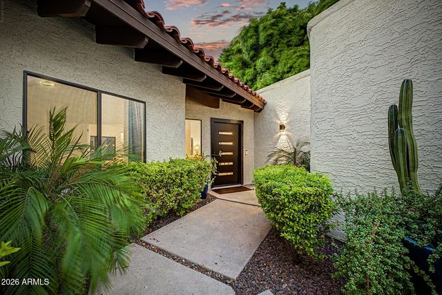 7244 E SOLANO Drive, Scottsdale, AZ 85250