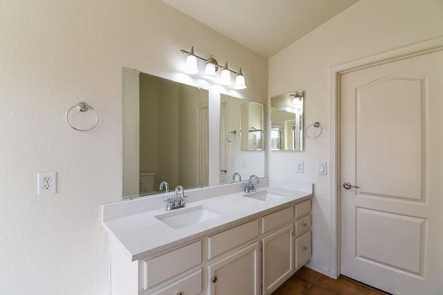 9909 E Onza Avenue, Mesa, AZ 85212