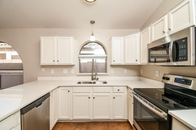 9909 E Onza Avenue, Mesa, AZ 85212