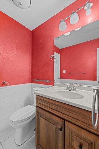 2208 Shameran St, Stockton, CA 95210