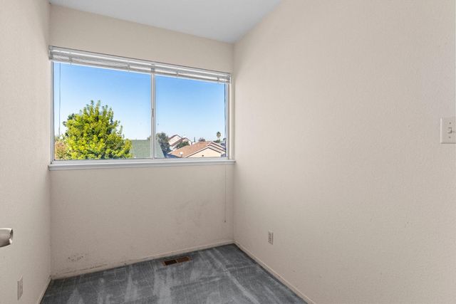 2208 Shameran St, Stockton, CA 95210