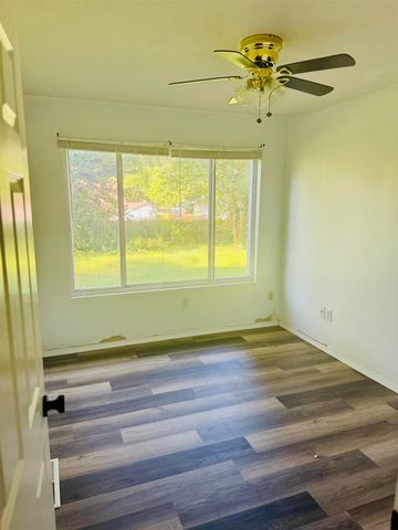 244 S Lochinvar St, Wichita, KS 67207