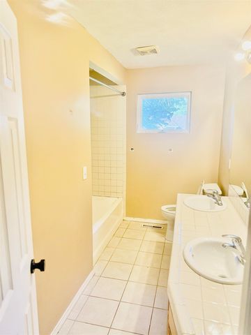 244 S Lochinvar St, Wichita, KS 67207