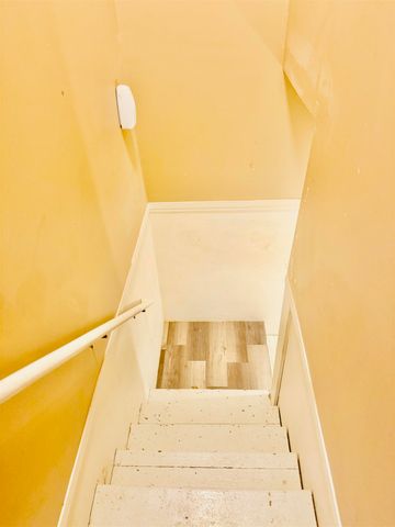 244 S Lochinvar St, Wichita, KS 67207