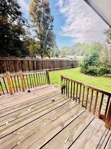 244 S Lochinvar St, Wichita, KS 67207