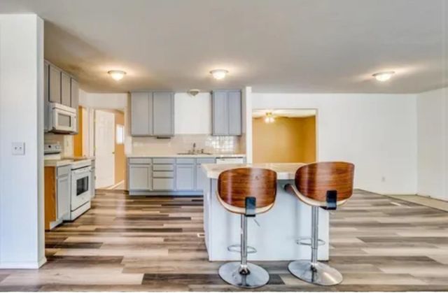 244 S Lochinvar St, Wichita, KS 67207