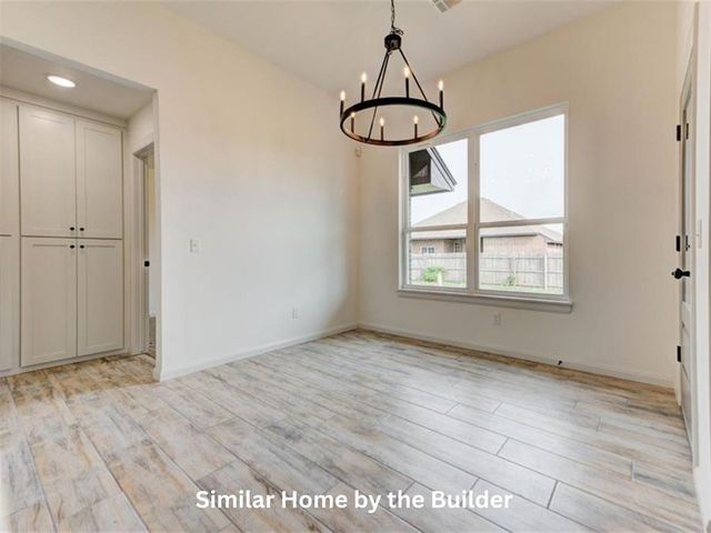 1952 W Flintlock Way, Mustang, OK 73064