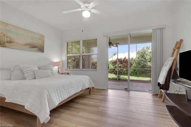 1224 Chelmsford CT, Naples, FL 34104