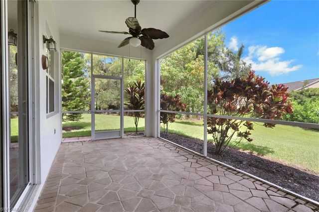 1224 Chelmsford CT, Naples, FL 34104