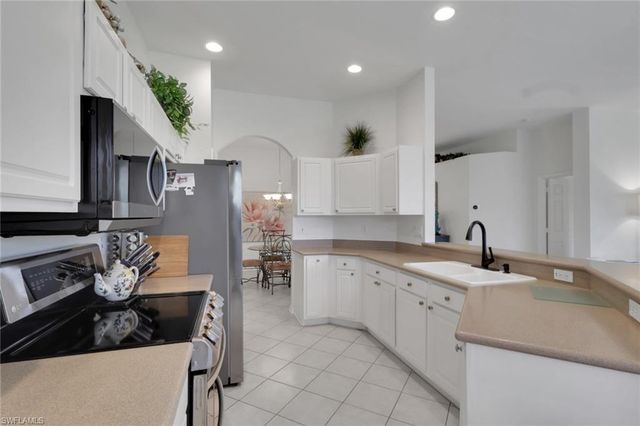 1224 Chelmsford CT, Naples, FL 34104