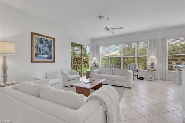 1224 Chelmsford CT, Naples, FL 34104