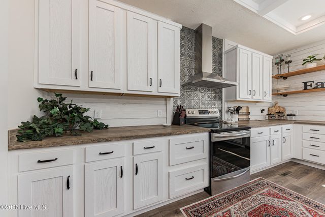 125 Lejeune Road, Cape Carteret, NC 28584