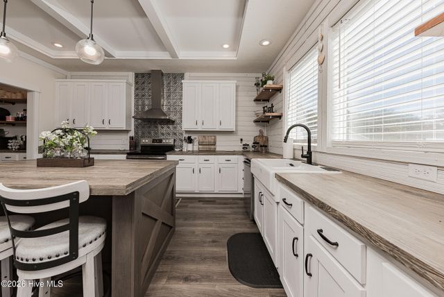 125 Lejeune Road, Cape Carteret, NC 28584