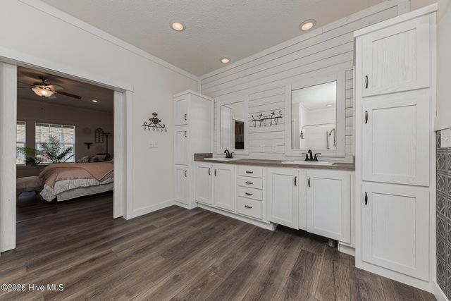 125 Lejeune Road, Cape Carteret, NC 28584