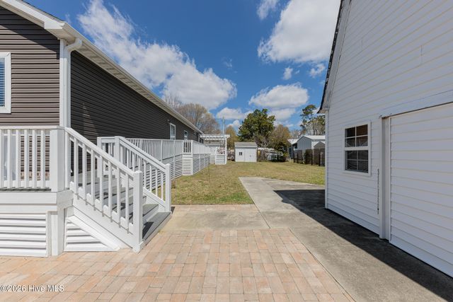 125 Lejeune Road, Cape Carteret, NC 28584