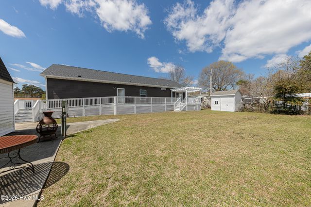 125 Lejeune Road, Cape Carteret, NC 28584
