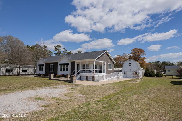 125 Lejeune Road, Cape Carteret, NC 28584