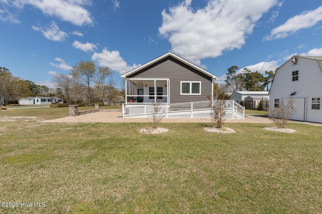 125 Lejeune Road, Cape Carteret, NC 28584