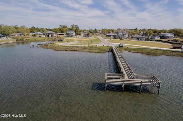 125 Lejeune Road, Cape Carteret, NC 28584