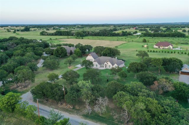 1945 County Road 1111, Decatur, TX 76234