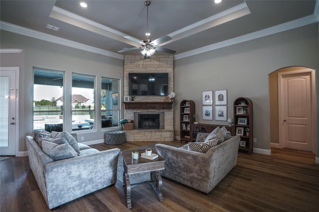 1945 County Road 1111, Decatur, TX 76234
